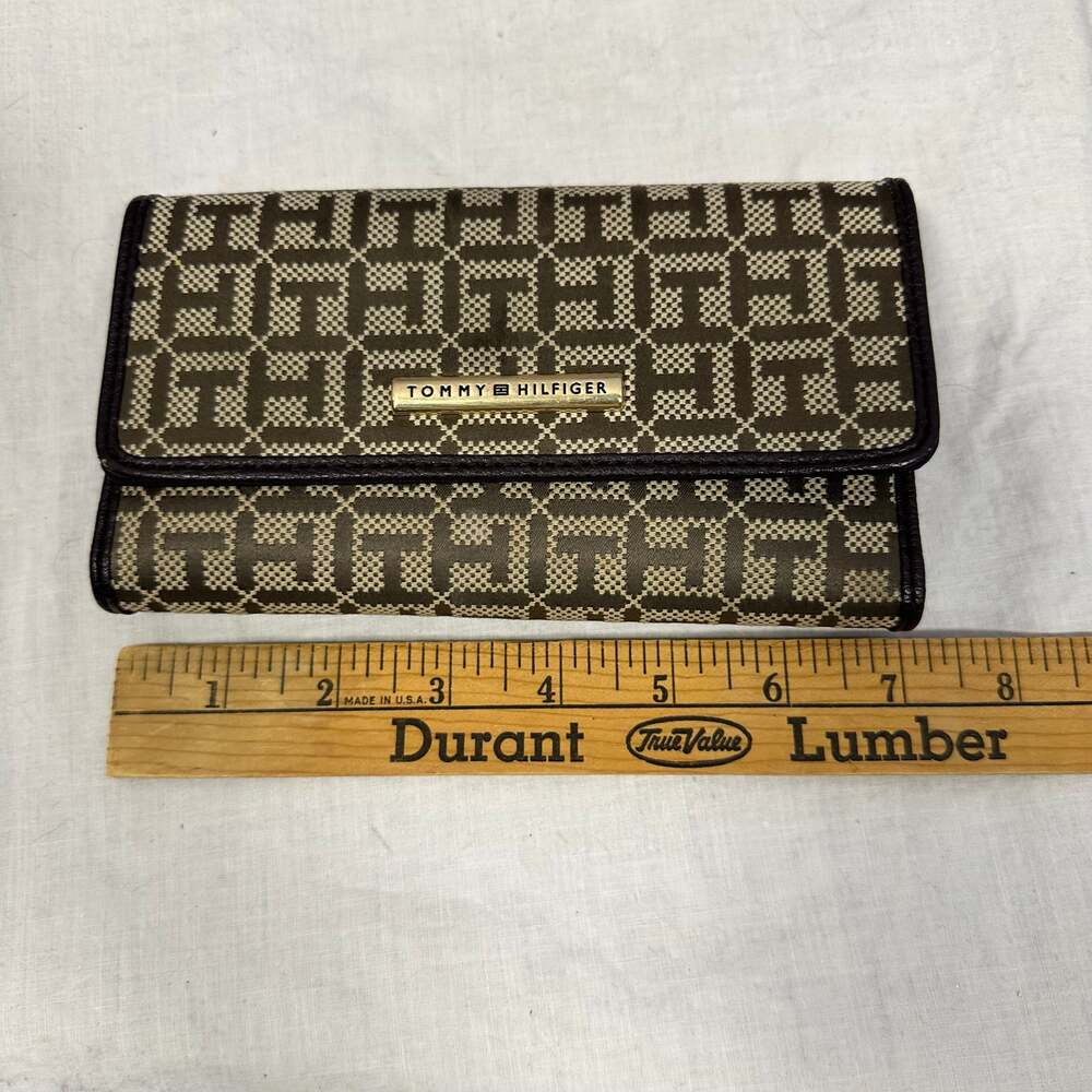 Tommy Hilfiger Trifold Checkbook Wallet - Picture 3 of 8